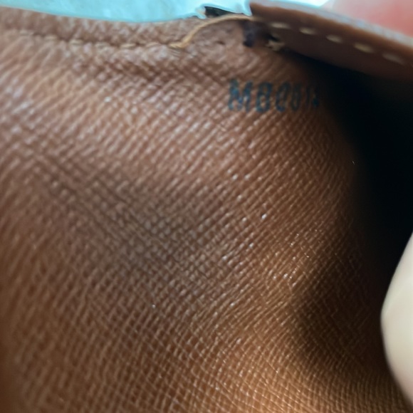 Louis Vuitton wallet on chain - Picture 10 of 13